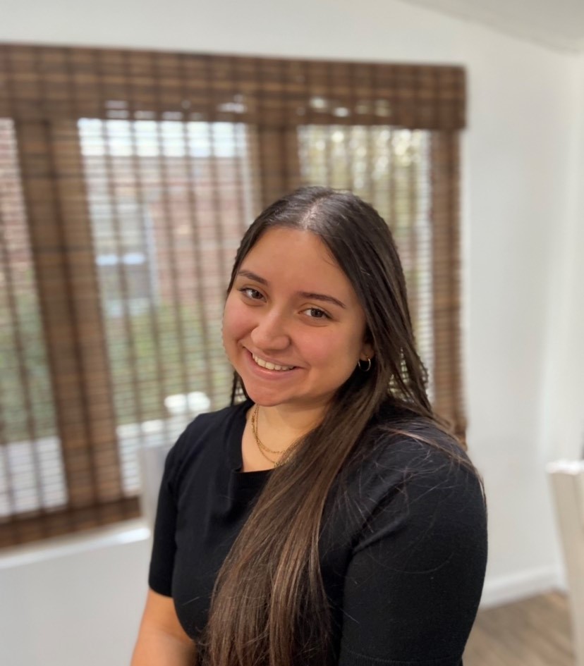 Gabriela_Pesantez_Headshot_IMG_9733_1.jpeg