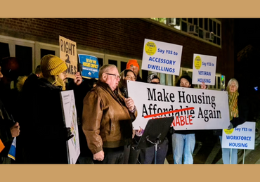 LI groups rally